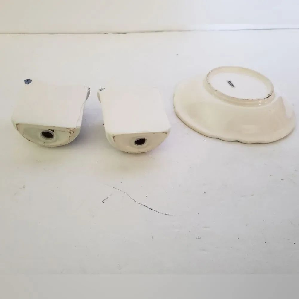 3 Piece Salt & Pepper Shaker Set - Picture 8 of 12